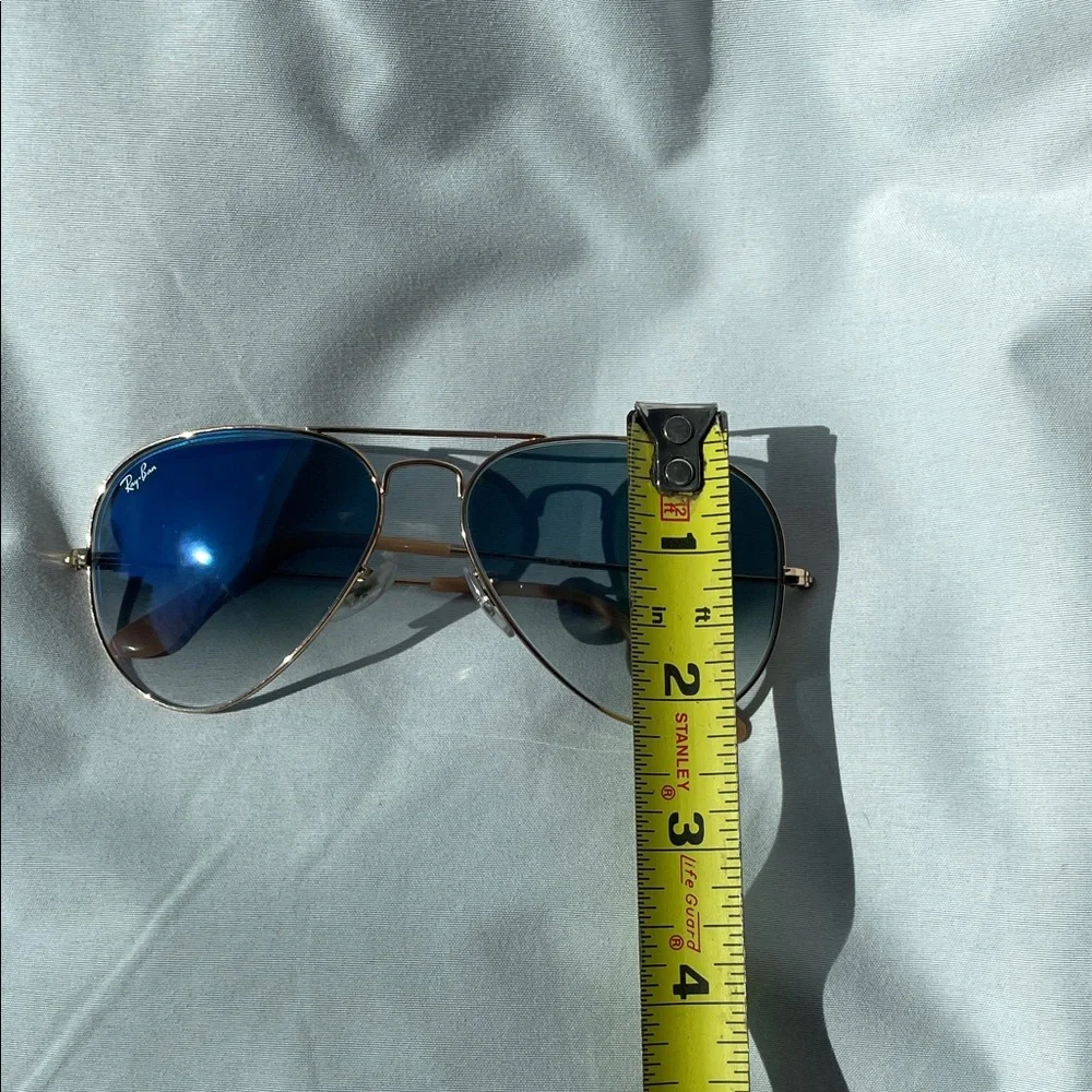 Ray-Ban Aviator Sunglasses with Gold Frame and Blue Lenses